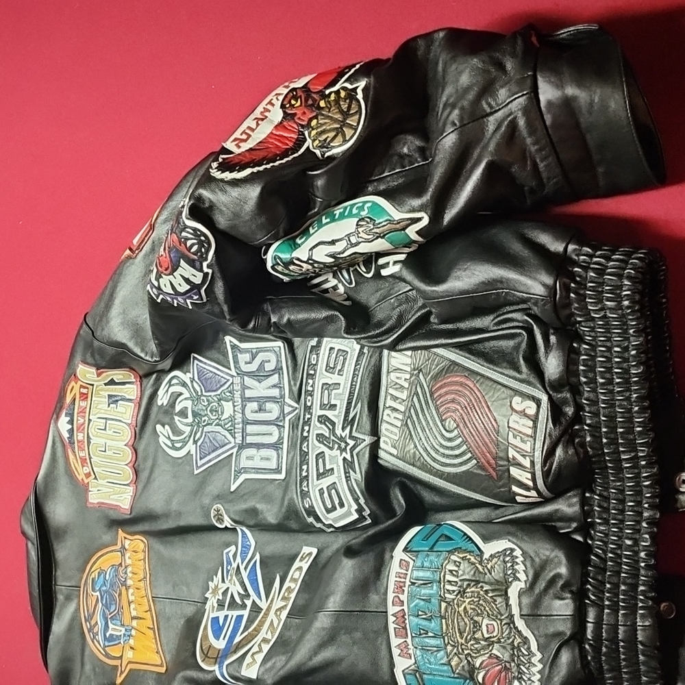 Leather jacket - Picture 7 of 8